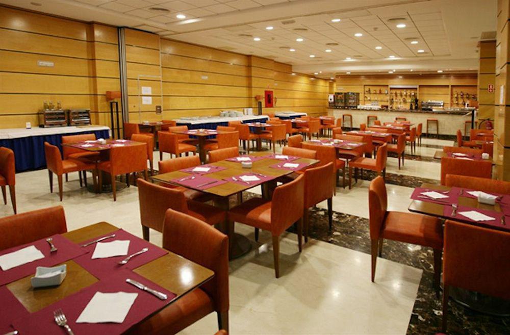 Aparthotel Albufera Alfafar Restoran gambar